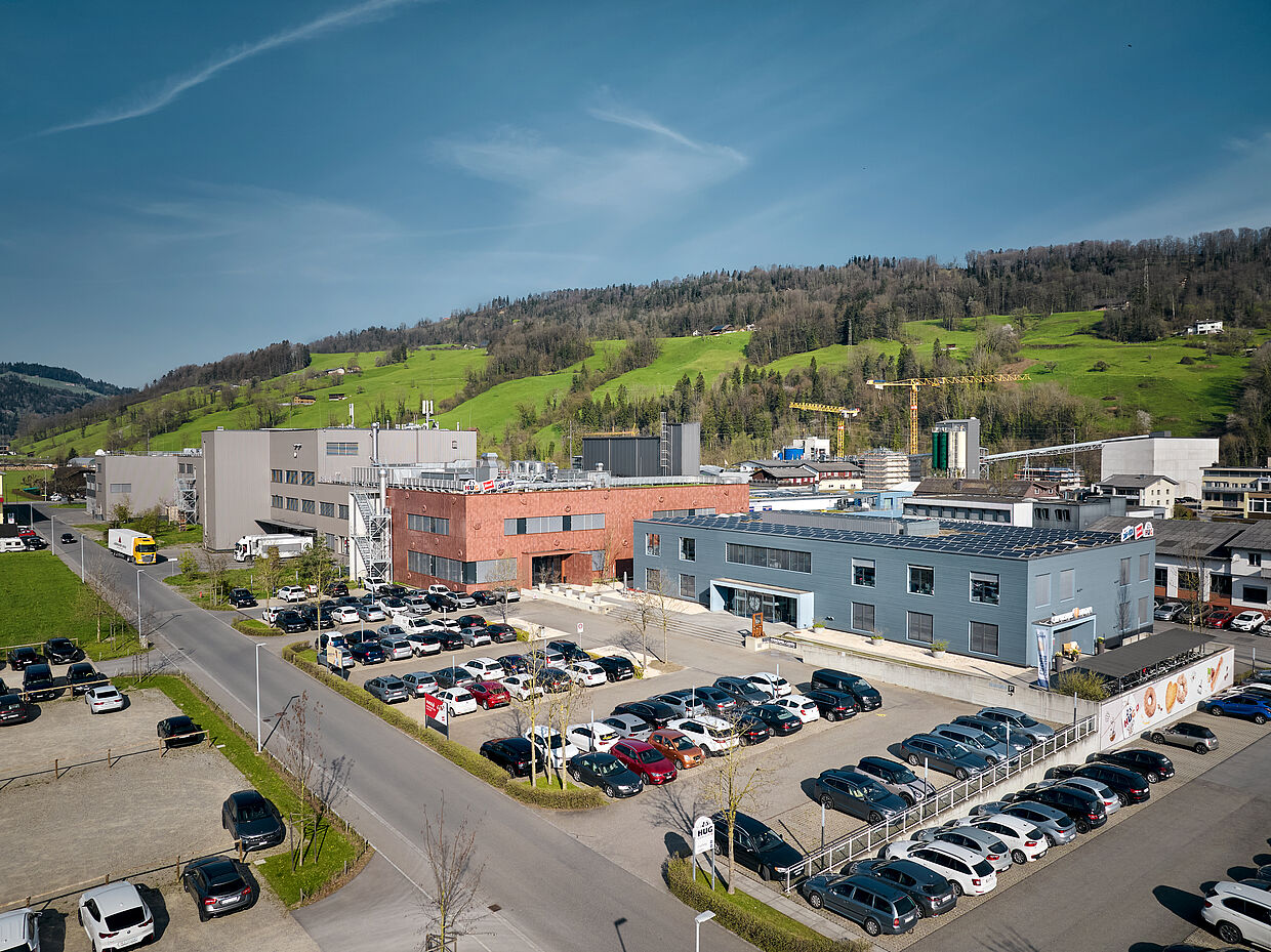 27 Brandschutztore von Wolfisberg Tor-Technik AG wurden bei der HUG AG in Malters verbaut.